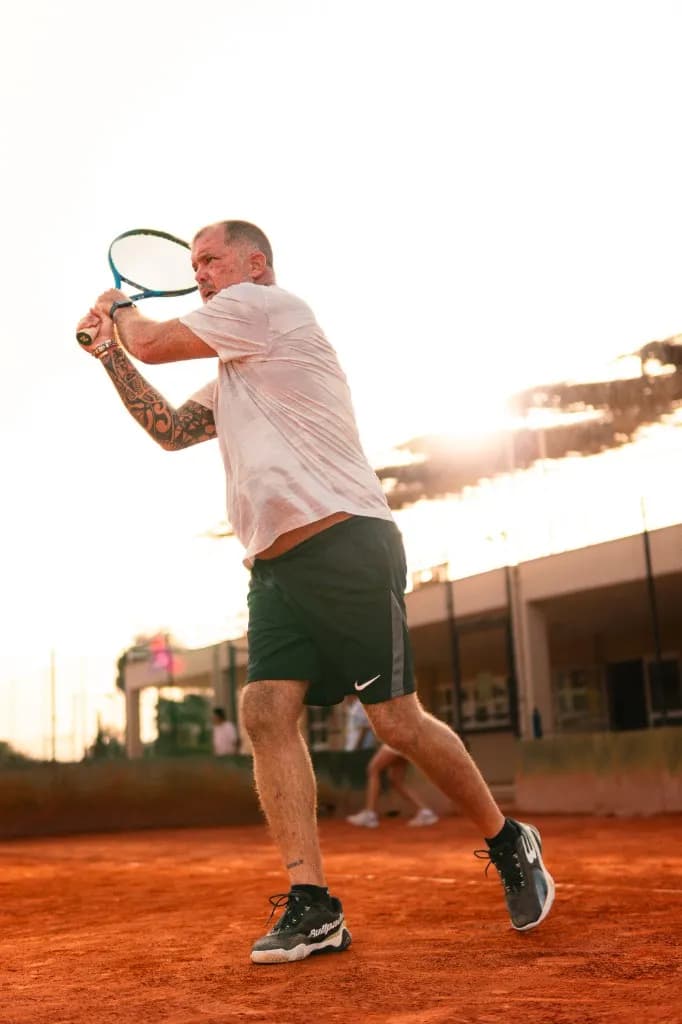 Tenis para adultos en Club Momentum
