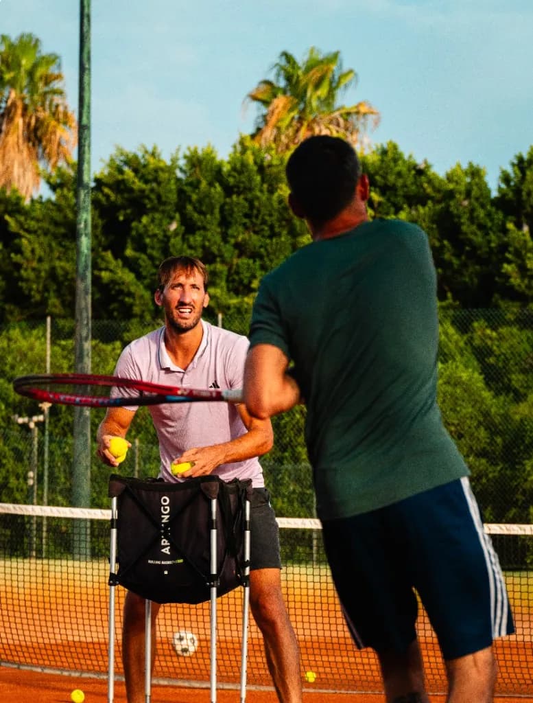 Clase privada de tenis en Club Momentum